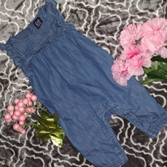 Gap Denim & Ruffle Jumper Baby 0-3 Months EUC - Picture 1 of 8